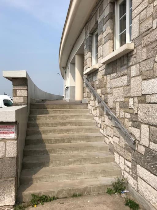 Appartement Cosy Avec Vue Mer Calais Exterior photo